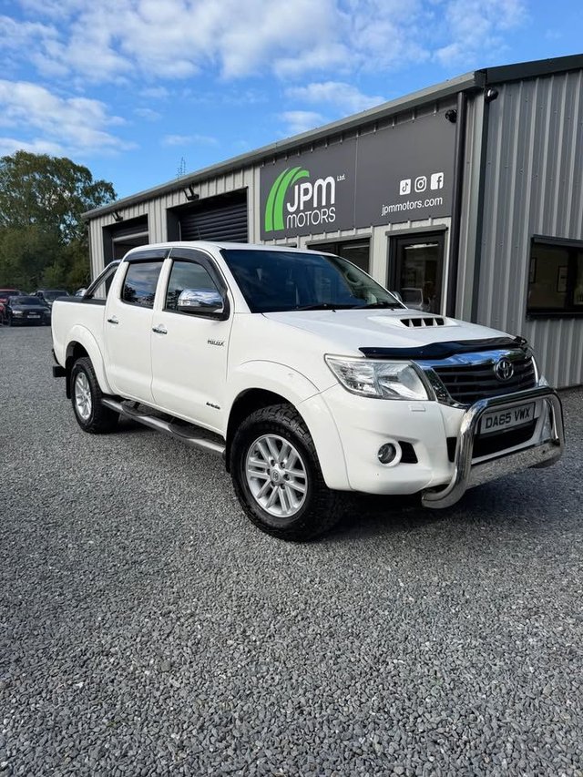 View our TOYOTA HI-LUX