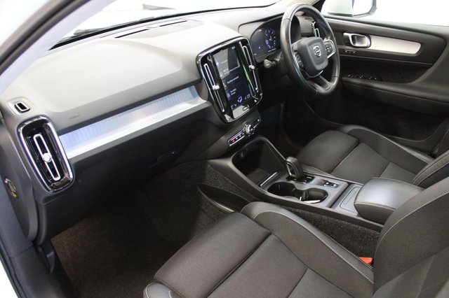 View our VOLVO XC40
