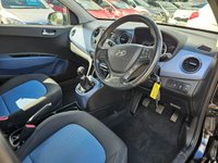 USED 2014 14 HYUNDAI I10 1.2 Premium Hatchback 5dr Petrol Manual Euro 5 (87 ps) FSH + CRUISE + &pound;35 TAX + IDEAL FRIRST CAR + LOW INSURANCE + 1 OWNER