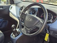USED 2014 14 HYUNDAI I10 1.2 Premium Hatchback 5dr Petrol Manual Euro 5 (87 ps) FSH + CRUISE + &pound;35 TAX + IDEAL FRIRST CAR + LOW INSURANCE + 1 OWNER