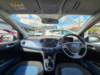 USED 2014 14 HYUNDAI I10 1.2 Premium Hatchback 5dr Petrol Manual Euro 5 (87 ps) FSH + CRUISE + &pound;35 TAX + IDEAL FRIRST CAR + LOW INSURANCE + 1 OWNER