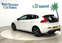 USED 2018 18 VOLVO V40 2.0 T3 R-Design Hatchback 5dr Petrol Manual Euro 6 (s/s) (152 ps) R-Design 152 BHP, Ice White with Heated Black Leather Seats, Sensus Sound System, Bluetooth, Touchscreen, Climate Control, Only 57000 Full S/ History
