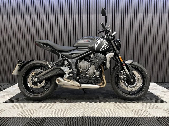 View our TRIUMPH Trident 660