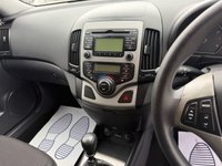 USED 2009 59 HYUNDAI I30 1.4 ES Hatchback 5dr Petrol Manual Euro 4 (108 bhp) 1 OWNER FROM NEW + FULL SERVICE HISTORY + NEW MOT + FRESH SERVICE + LOW MILEAGE EXAMPLE + METALLIC SILVER COLOUR + SPEC INCLUDES ALLOY WHEELS, FRONT FOGLIGHTS, REAR PARKING SENSORS, CLOTH INTERIOR, ISOFIX, REMOTE LOCKING, ELECTRIC WINDOWS AND MIRRORS, A/C, CD/ RADIO + 3 MONTHS WARRANTY + 12 MONTHS AA BREAKDOWN COVER INCLUDED