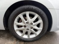USED 2009 59 HYUNDAI I30 1.4 ES Hatchback 5dr Petrol Manual Euro 4 (108 bhp) 1 OWNER FROM NEW + FULL SERVICE HISTORY + NEW MOT + FRESH SERVICE + LOW MILEAGE EXAMPLE + METALLIC SILVER COLOUR + SPEC INCLUDES ALLOY WHEELS, FRONT FOGLIGHTS, REAR PARKING SENSORS, CLOTH INTERIOR, ISOFIX, REMOTE LOCKING, ELECTRIC WINDOWS AND MIRRORS, A/C, CD/ RADIO + 3 MONTHS WARRANTY + 12 MONTHS AA BREAKDOWN COVER INCLUDED