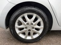 USED 2009 59 HYUNDAI I30 1.4 ES Hatchback 5dr Petrol Manual Euro 4 (108 bhp) 1 OWNER FROM NEW + FULL SERVICE HISTORY + NEW MOT + FRESH SERVICE + LOW MILEAGE EXAMPLE + METALLIC SILVER COLOUR + SPEC INCLUDES ALLOY WHEELS, FRONT FOGLIGHTS, REAR PARKING SENSORS, CLOTH INTERIOR, ISOFIX, REMOTE LOCKING, ELECTRIC WINDOWS AND MIRRORS, A/C, CD/ RADIO + 3 MONTHS WARRANTY + 12 MONTHS AA BREAKDOWN COVER INCLUDED