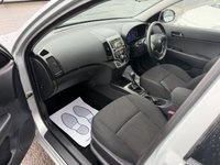 USED 2009 59 HYUNDAI I30 1.4 ES Hatchback 5dr Petrol Manual Euro 4 (108 bhp) 1 OWNER FROM NEW + FULL SERVICE HISTORY + NEW MOT + FRESH SERVICE + LOW MILEAGE EXAMPLE + METALLIC SILVER COLOUR + SPEC INCLUDES ALLOY WHEELS, FRONT FOGLIGHTS, REAR PARKING SENSORS, CLOTH INTERIOR, ISOFIX, REMOTE LOCKING, ELECTRIC WINDOWS AND MIRRORS, A/C, CD/ RADIO + 3 MONTHS WARRANTY + 12 MONTHS AA BREAKDOWN COVER INCLUDED
