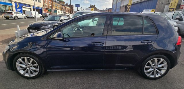 View our VOLKSWAGEN GOLF