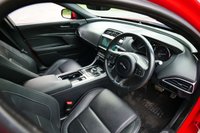 USED 2019 19 JAGUAR XE 2.0i GPF R-Sport Saloon 4dr Petrol Auto Euro 6 (s/s) (200 ps) CALDERA RED PAINTWORK + REVERSE CAMERA + HEATED SEATS + CARPLAY