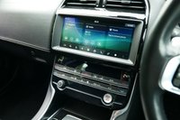 USED 2019 19 JAGUAR XE 2.0i GPF R-Sport Saloon 4dr Petrol Auto Euro 6 (s/s) (200 ps) CALDERA RED PAINTWORK + REVERSE CAMERA + HEATED SEATS + CARPLAY