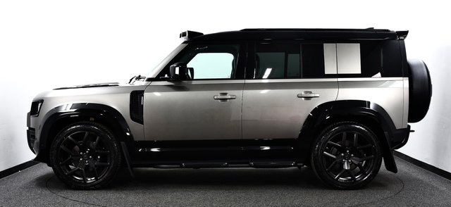 USED 2024 74 LAND ROVER DEFENDER 110 3.0 D350 MHEV X-Dynamic HSE SUV 5dr Diesel Auto 4WD Euro 6 (s/s) (350 ps) URBAN WT | Pan/AirSus/7 Seats