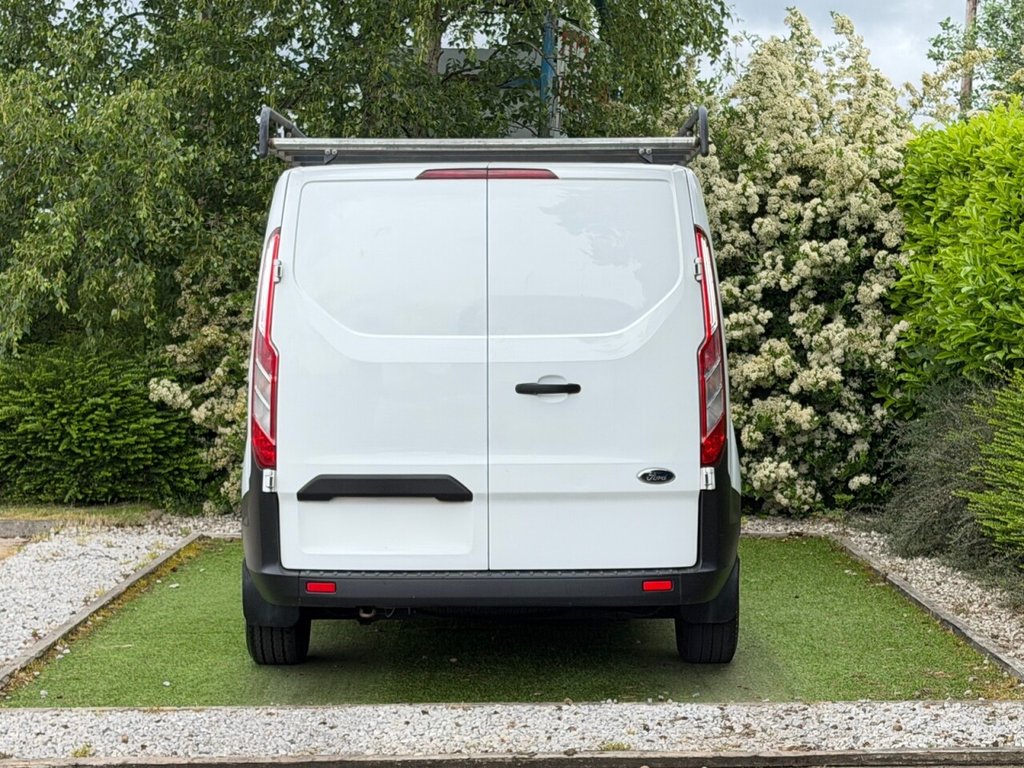 USED 2019 69 FORD TRANSIT CUSTOM 2.0 280 EcoBlue Leader Panel Van 5dr Diesel Manual L1 H1 Euro 6 (s/s) (105 ps) A VERY CLEAN AND TIDY EXAMPLE WITH AN AERODYNAMIC ROOF RACK FITTED SIDE LOADING DOOR AND BLUETOOTH CONNECTIVITY