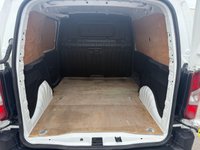 USED 2021 21 VAUXHALL COMBO 1.5 Turbo D 2300 Dynamic Panel Van 4dr Diesel Manual L1 H1 Euro 6 (100 ps) 1 OWNER FROM NEW* 4 STAMP SERVICE HISTORY* PARKING SENSORS* CRUISE CONTROL* TRACTION CONTROL* AIR CON* BLUETOOTH PHONE AND AUDIO* DAB* USB* APPLE CARPLAY* ANDROID AUTO* REMOTE CENTRAL LOCKING WITH 2 KEYS
