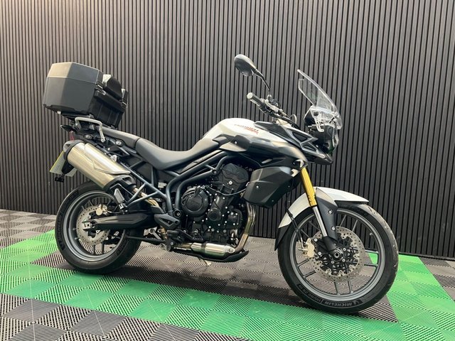 View our TRIUMPH TIGER 800