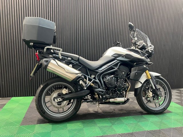 View our TRIUMPH TIGER 800