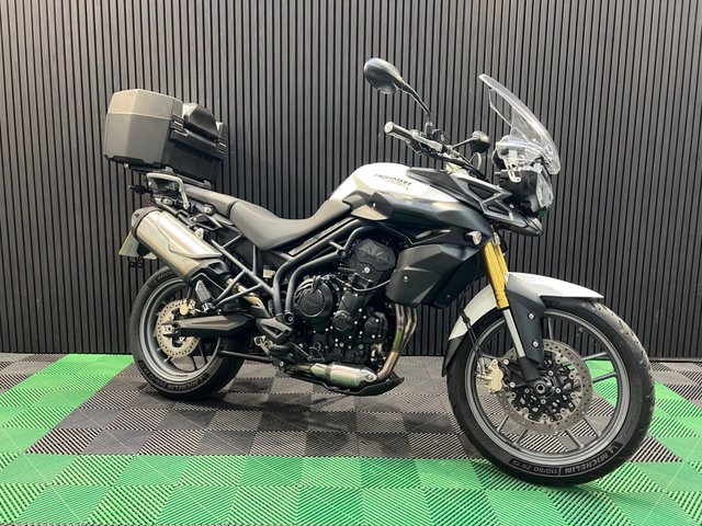 View our TRIUMPH TIGER 800