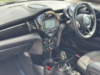 USED 2018 68 MINI HATCH 1.5 Cooper Classic Hatchback 3dr Petrol Steptronic Euro 6 (s/s) (136 ps) Rear Parking Camera, Sat Navi