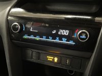 USED 2023 23 TOYOTA YARIS CROSS 1.5 VVT-h Icon SUV 5dr Petrol Hybrid E-CVT Euro 6 (s/s) (116 ps) Miracast