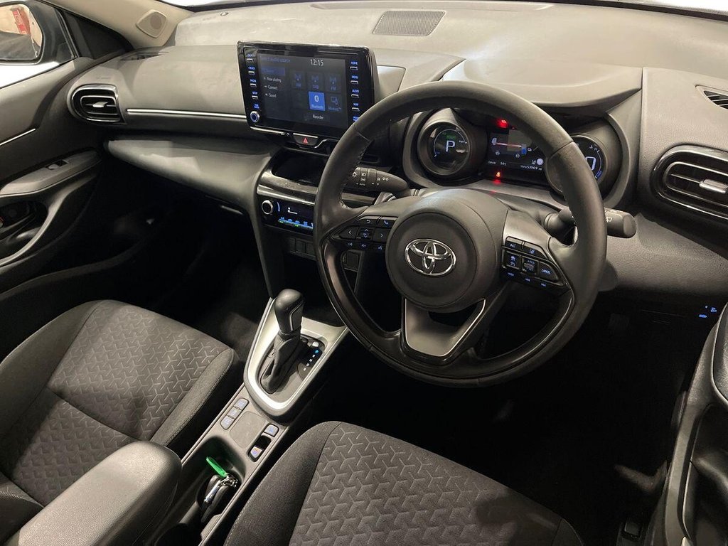 USED 2023 23 TOYOTA YARIS CROSS 1.5 VVT-h Icon SUV 5dr Petrol Hybrid E-CVT Euro 6 (s/s) (116 ps) Miracast