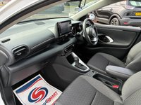 USED 2023 23 TOYOTA YARIS 1.5 VVT-h Design Hatchback 5dr Petrol Hybrid E-CVT Euro 6 (s/s) (116 ps) 1 OWNER FROM NEW* TOYOTA SERVICE HISTORY* AUTOMATIC* PARKING SENSORS* REVERSING CAMERA* LANE / SPEED / COLLISION ASSIST* ECO / EV MODE* ELECTRIC HANDBRAKE* CRUISE CONTROL* AIR CON