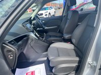 USED 2017 17 VAUXHALL ZAFIRA TOURER 1.4i Turbo SRi MPV 5dr Petrol Manual Euro 6 (140 ps) SERVICE HISTORY 9 STAMPS* 7 SEATER* FRONT AND REAR PARKING SENSORS* CRUISE CONTROL* FRONT HEATED SEATS* ROOF RAILS* 6 SPEED* 18 INCH ALLOY WHEELS* FRONT ARM REST* BLUETOOTH* DAB RADIO* TOUCH SCREEN MEDIA SYSTEM*