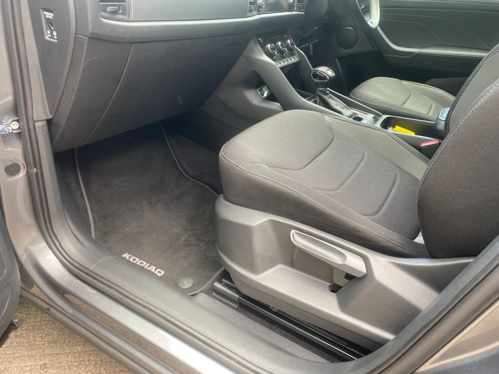 USED 2023 23 SKODA KODIAQ 2.0 TDI SE Drive SUV 5dr Diesel DSG 4WD Euro 6 (s/s) (7 Seat) (150 ps) 1 OWNERS FULL SERVICE HISTORY