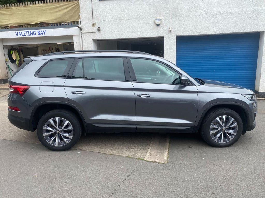 USED 2023 23 SKODA KODIAQ 2.0 TDI SE Drive SUV 5dr Diesel DSG 4WD Euro 6 (s/s) (7 Seat) (150 ps) 1 OWNERS FULL SERVICE HISTORY