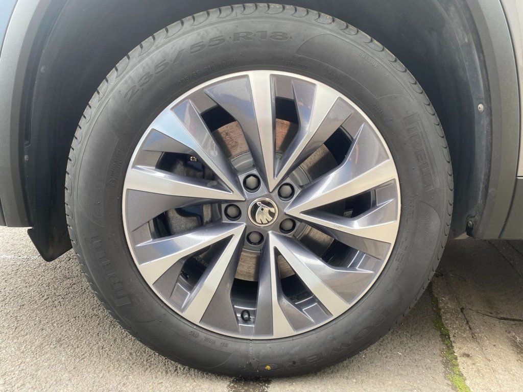 USED 2023 23 SKODA KODIAQ 2.0 TDI SE Drive SUV 5dr Diesel DSG 4WD Euro 6 (s/s) (7 Seat) (150 ps) 1 OWNERS FULL SERVICE HISTORY