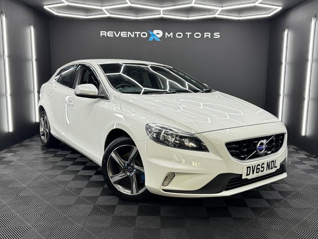 View our Volvo V40 2.0 D2 R-Design Hatchback 5dr Diesel Manual Euro 6 (s/s) (120 ps)