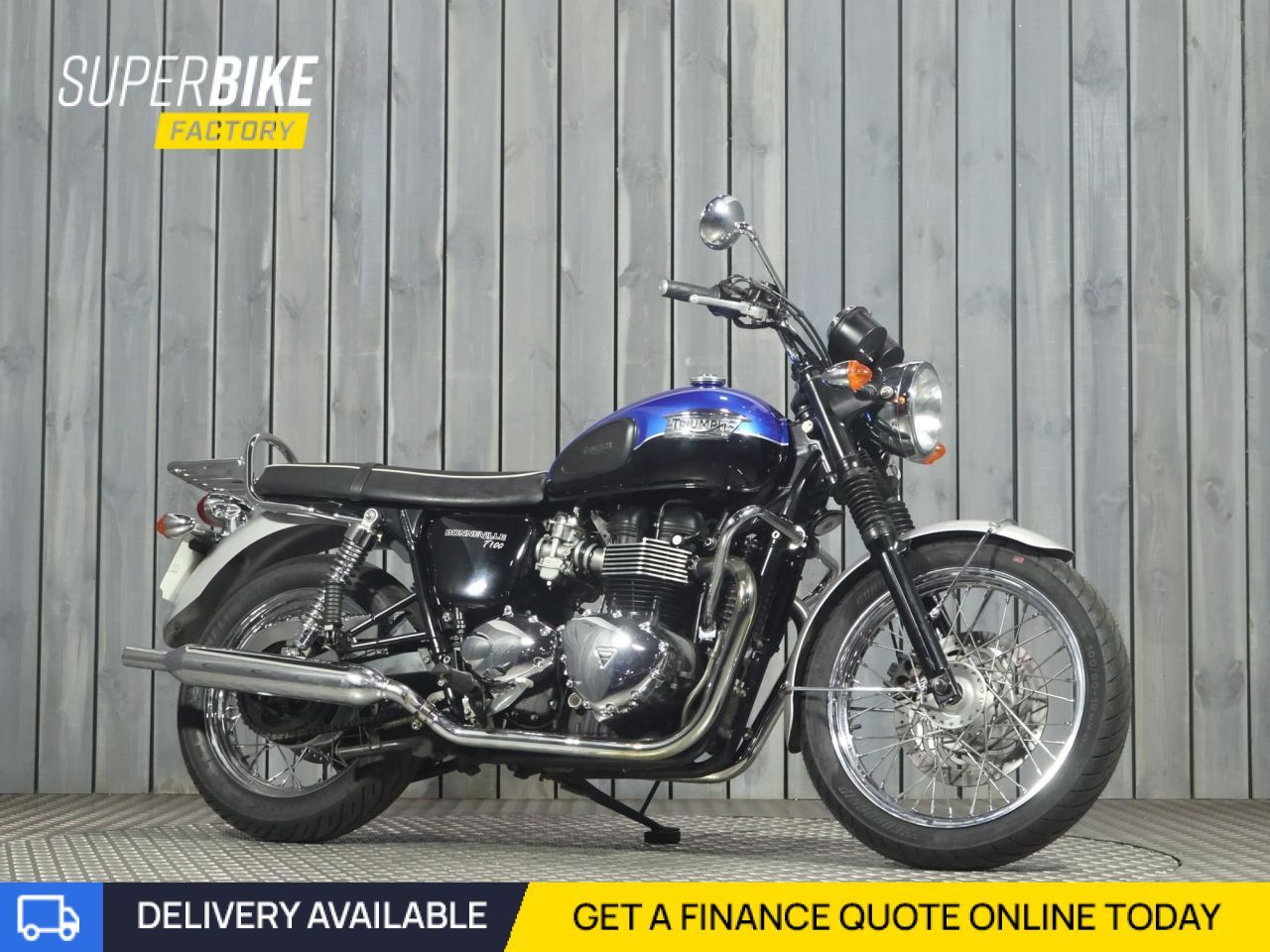 TRIUMPH BONNEVILLE T100