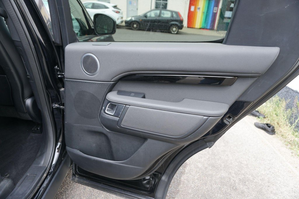 USED 2020 20 LAND ROVER DISCOVERY 2.0 SD4 SE Auto 4WD Euro 6 (s/s) 5dr AUTOMATIC JUST ARRIVED