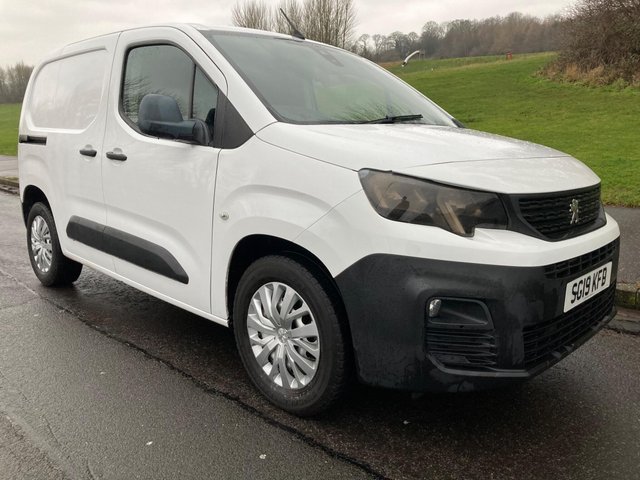 View our PEUGEOT PARTNER