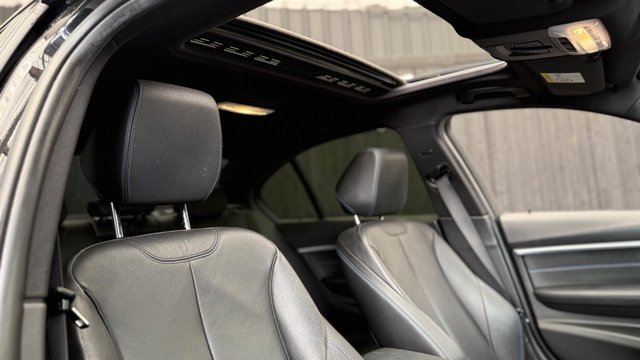 View our BMW 3 SERIES