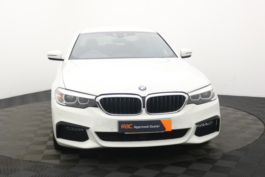 USED 2018 68 BMW 5 SERIES 2.0 530e 9.2kWh M Sport Saloon 4dr Petrol Plug-in Hybrid Auto Euro 6 (s/s) (252 ps) 19" Alloys, Sat Nav, Leather