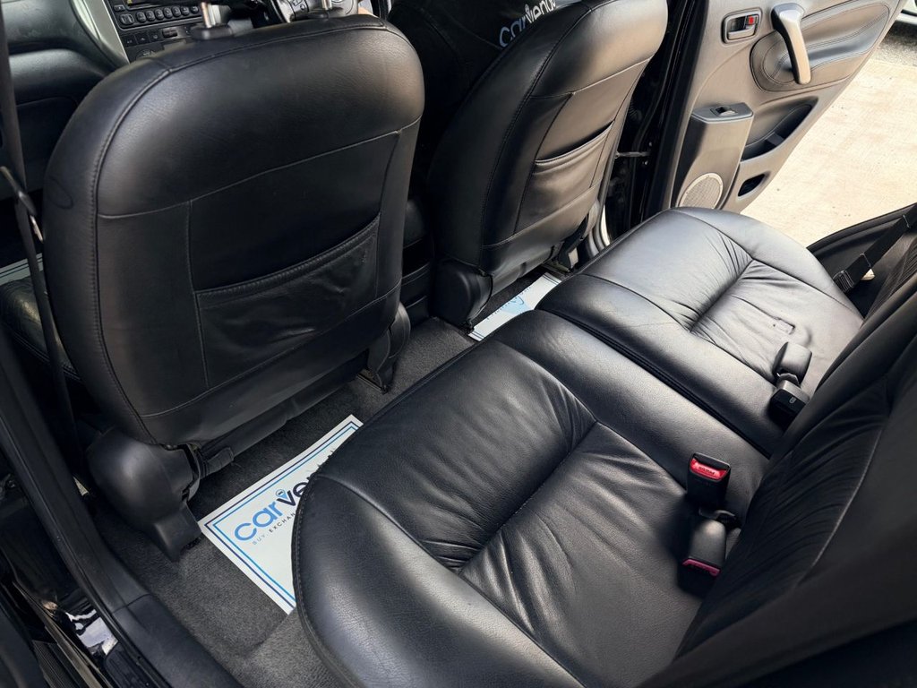 USED 2005 TOYOTA RAV4 2.0 VVT-i XT4 SUV 5dr Petrol Automatic 4WD (224 g/km, 147 bhp) 
