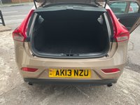 USED 2013 13 VOLVO V40 2.0 D3 SE Lux Nav Hatchback 5dr Diesel Manual Euro 5 (s/s) (150 ps) 