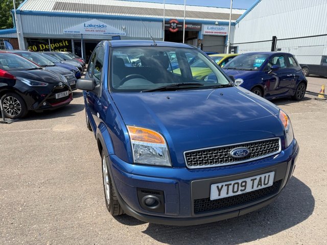 View our FORD FUSION