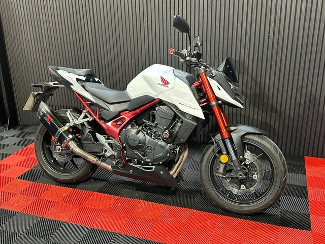 View our HONDA CB750 Hornet