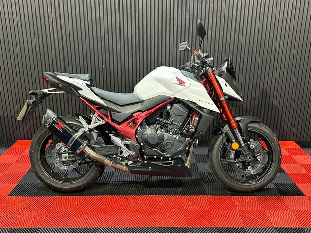 View our HONDA CB750 Hornet