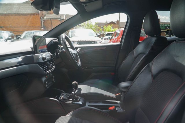 View our FORD FOCUS