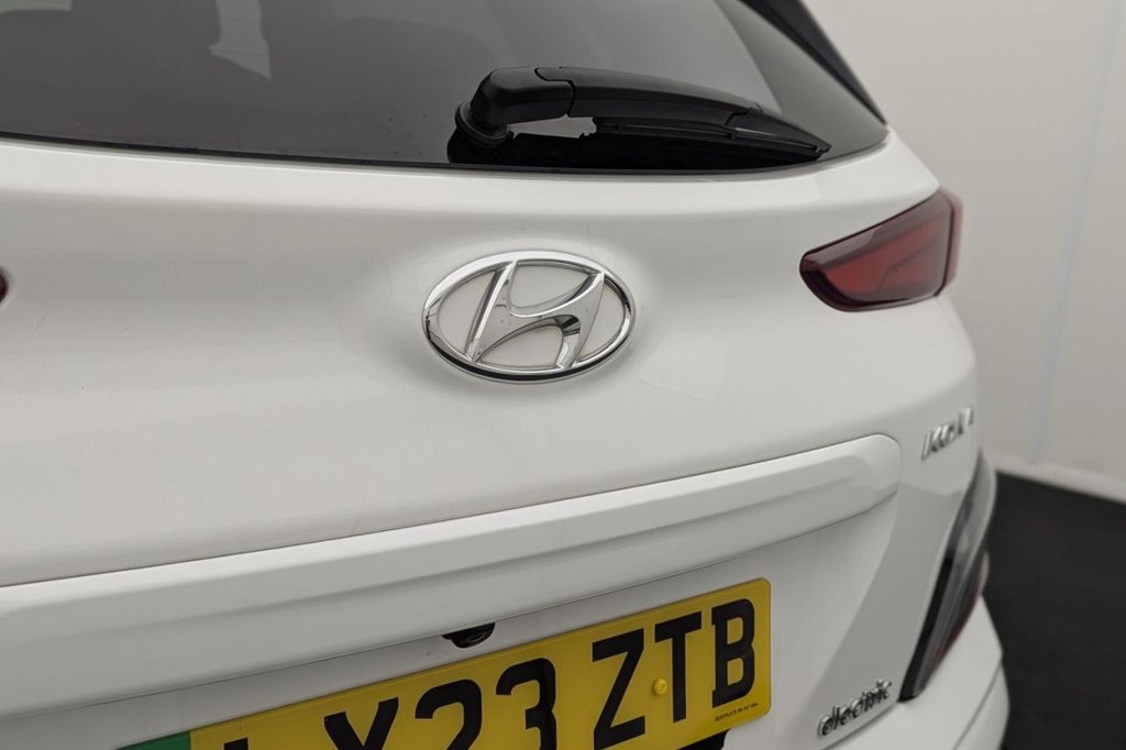 USED 2023 23 HYUNDAI KONA 39kWh Premium SUV 5dr Electric Auto (10.5kW Charger) (136 ps) Car Play, Heated Seats, Camera