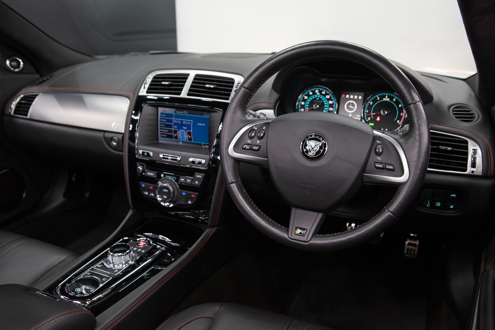 USED 2014 14 JAGUAR XK 5.0 V8 Dynamic R 