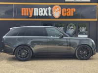 USED 2022 22 LAND ROVER RANGE ROVER 3.0 P400 MHEV SE SUV 5dr Petrol Auto 4WD Euro 6 (s/s) (400 ps) HIGH SPEC + REAR WHEEL STEERING + 23" ALLOYS + MERIDIAN SOUND + HEAD UP DISPLAY + BELGRAVIA GREEN + DEPLOYABLE SIDE STEPS + SLIDING PAN ROOF + 2 KEYS + FINANCE AVAILABLE + FULL LAND ROVER SERVICE HISTORY + PART EXCHANGE WELCOME