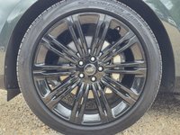 USED 2022 22 LAND ROVER RANGE ROVER 3.0 P400 MHEV SE SUV 5dr Petrol Auto 4WD Euro 6 (s/s) (400 ps) HIGH SPEC + REAR WHEEL STEERING + 23" ALLOYS + MERIDIAN SOUND + HEAD UP DISPLAY + BELGRAVIA GREEN + DEPLOYABLE SIDE STEPS + SLIDING PAN ROOF + 2 KEYS + FINANCE AVAILABLE + FULL LAND ROVER SERVICE HISTORY + PART EXCHANGE WELCOME