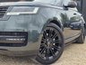 USED 2022 22 LAND ROVER RANGE ROVER 3.0 P400 MHEV SE SUV 5dr Petrol Auto 4WD Euro 6 (s/s) (400 ps) HIGH SPEC + REAR WHEEL STEERING + 23" ALLOYS + MERIDIAN SOUND + HEAD UP DISPLAY + BELGRAVIA GREEN + DEPLOYABLE SIDE STEPS + SLIDING PAN ROOF + 2 KEYS + FINANCE AVAILABLE + FULL LAND ROVER SERVICE HISTORY + PART EXCHANGE WELCOME