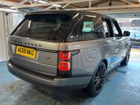 USED 2019 69 LAND ROVER RANGE ROVER 2.0 P400e 12.4kWh GPF Vogue SUV 5dr Petrol Plug-in Hybrid Auto 4WD Euro 6 (s/s) (404 ps)+2 KEYS+1 FORMER KEEPER+HISTORY+PANORAMIC SUNROOF+PARK CONTROL+CAM+PRIVACY+CLIMATE+POWER BOOT+MEDIA+BLUETOOTH+NAV+GHOST ALARM+22