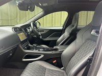 USED 2019 19 JAGUAR F-PACE 5.0 V8 SVR SUV 5dr Petrol Quickshift AWD Euro 6 (s/s) (550 ps) 
