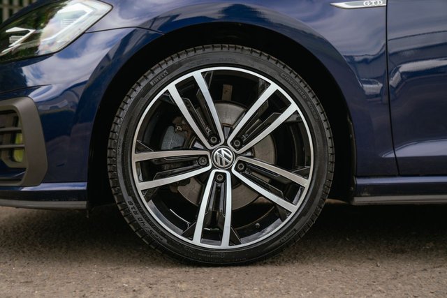 View our VOLKSWAGEN GOLF
