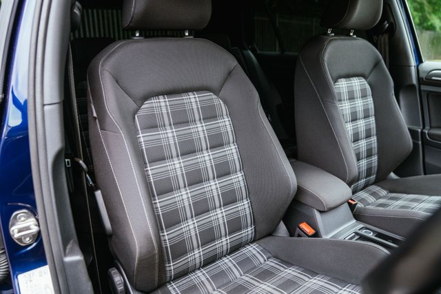 View our VOLKSWAGEN GOLF