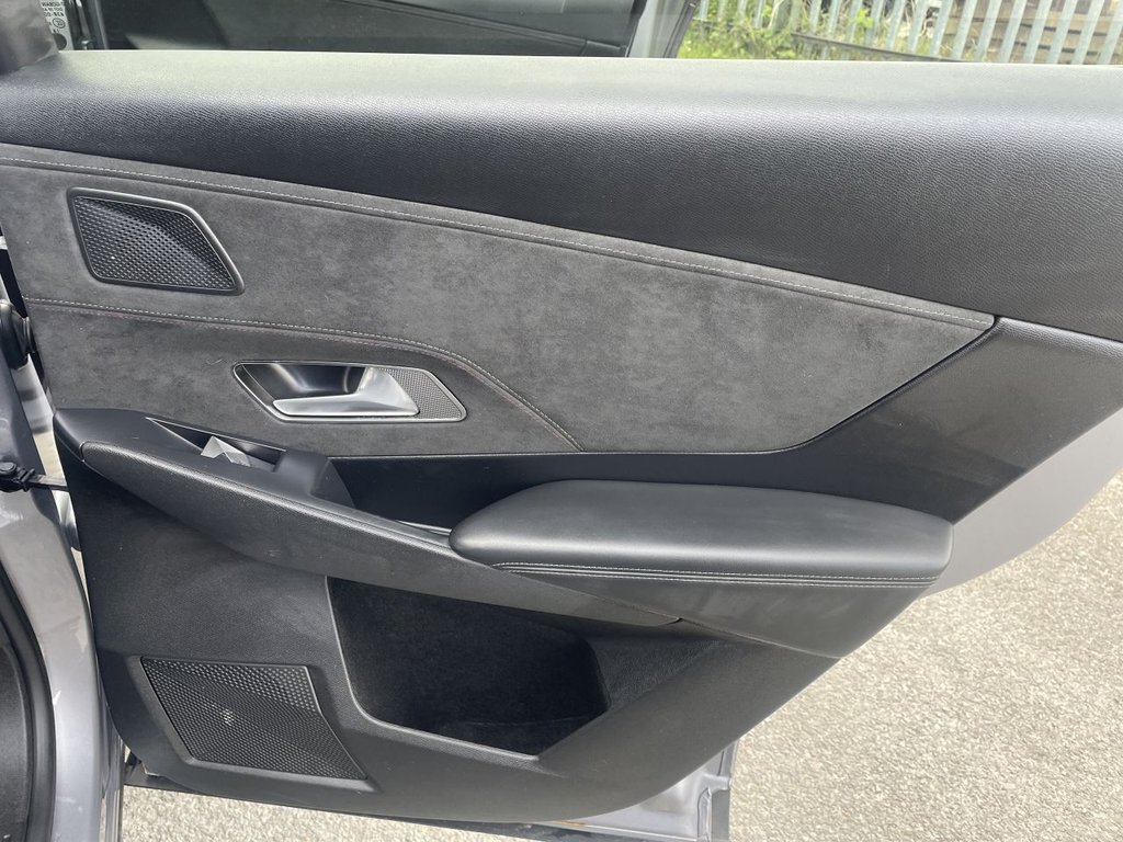 USED 2019 19 DS AUTOMOBILES DS 7 CROSSBACK 1.6 PureTech GPF Performance Line Crossback 5dr Petrol EAT8 Euro 6 (s/s) (225 ps) Rear Parking Sensors, CarPlay